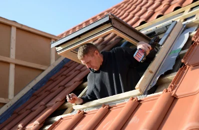 Pose de fenêtres de toit Velux à la Fontelaye